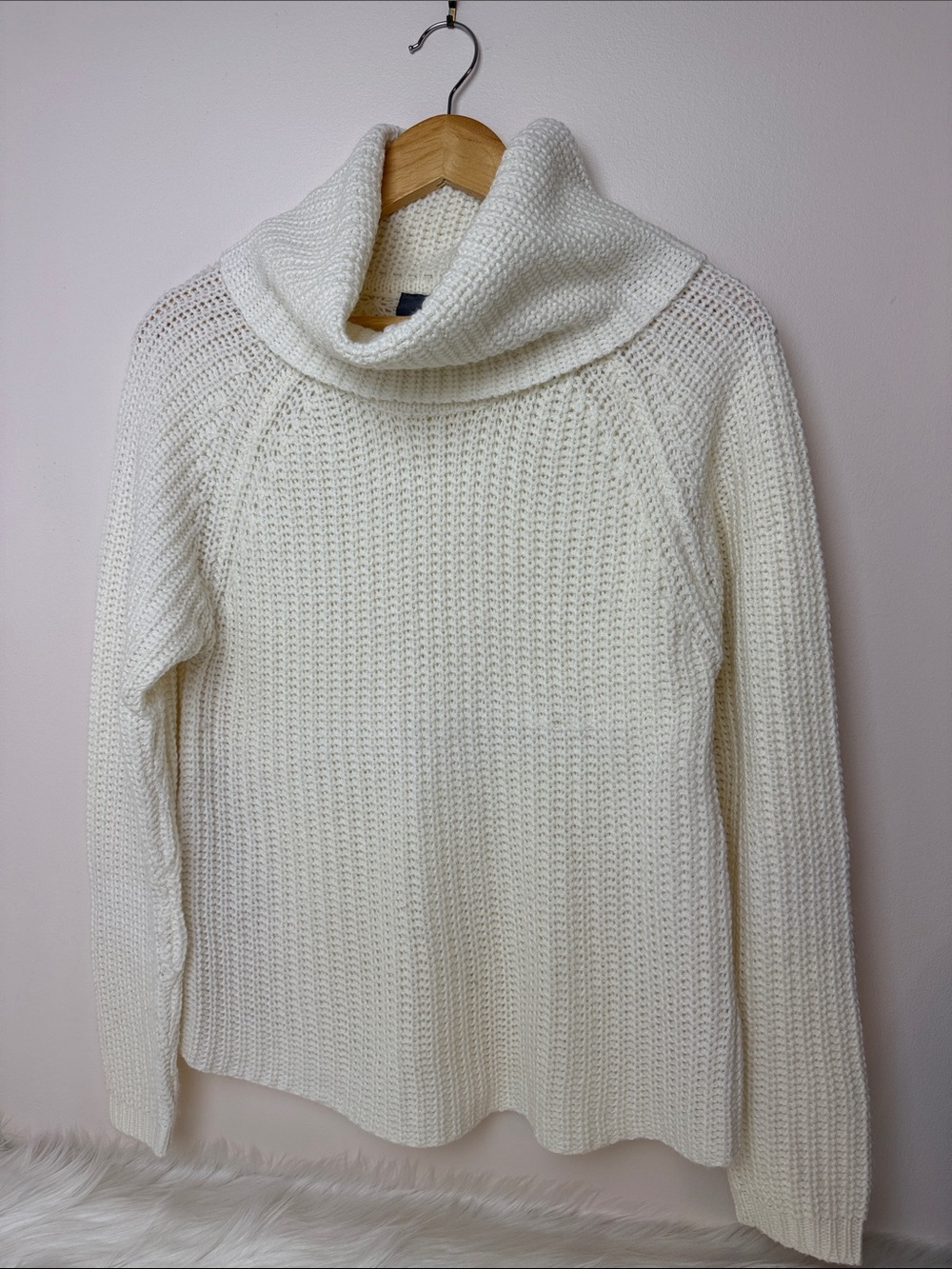 Quinn Acrylic Cotton Blend Cream Chunky Cowl Neck Sweater M